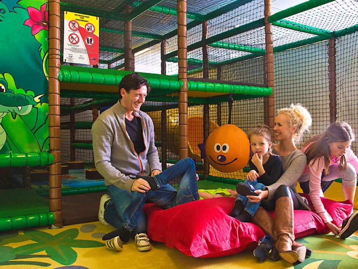 8 Person Holiday Home On A Holiday Park In Romo Sonderby  ภายนอก รูปภาพ